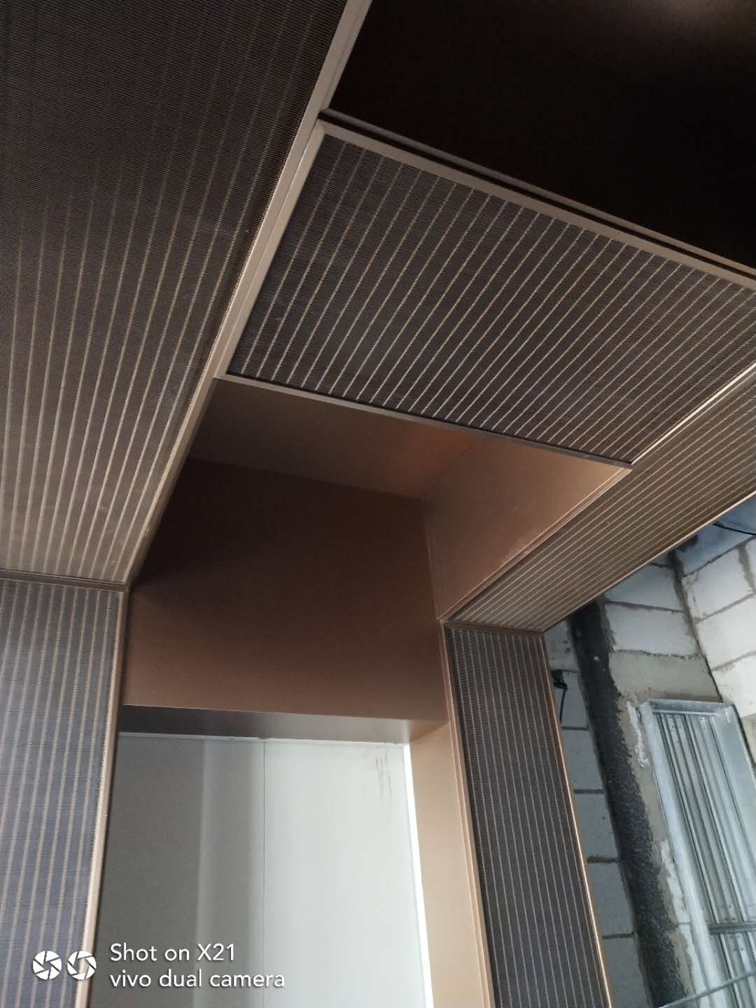 亚投行电梯门套